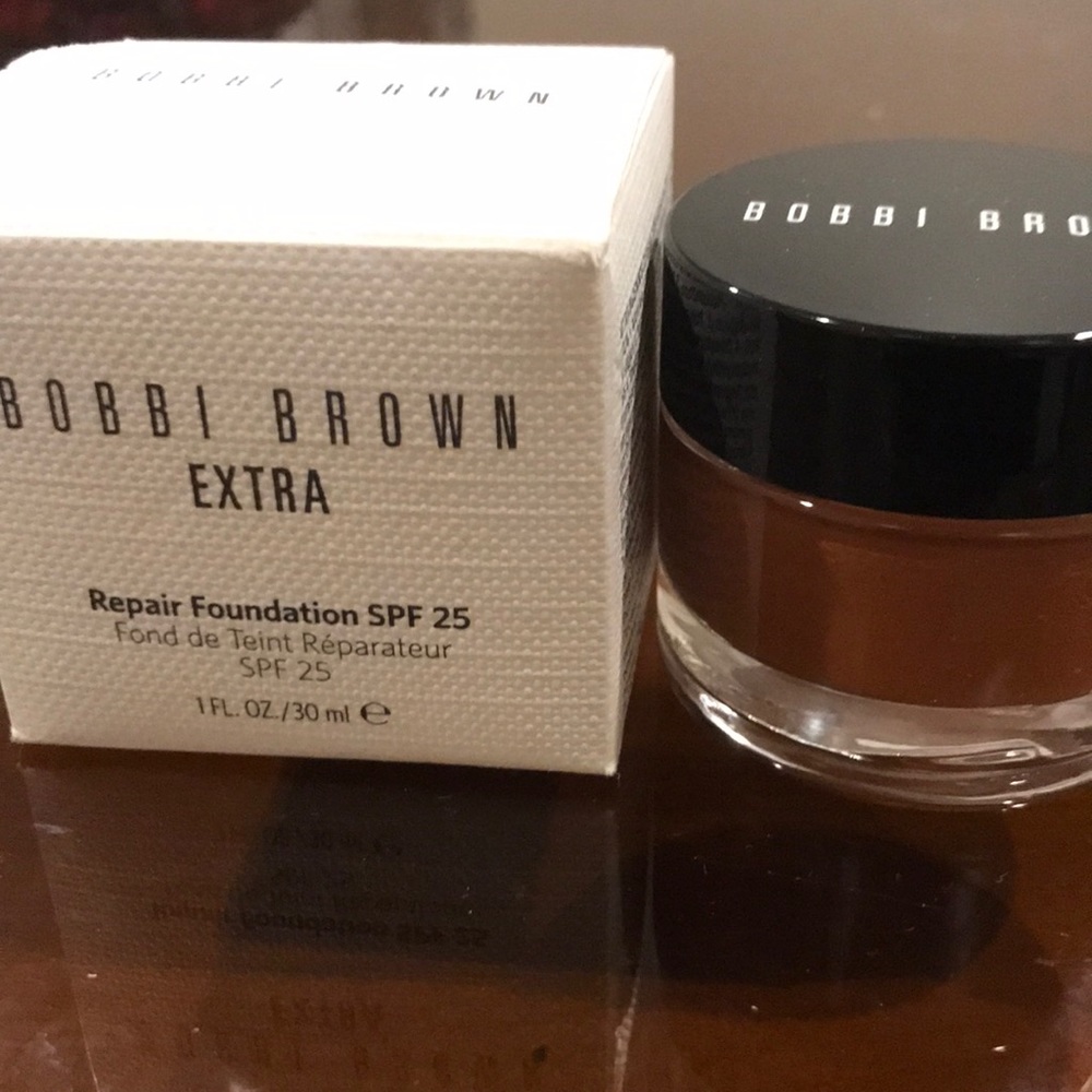 Bobbi Brown Repair Foundation -8 Walnut